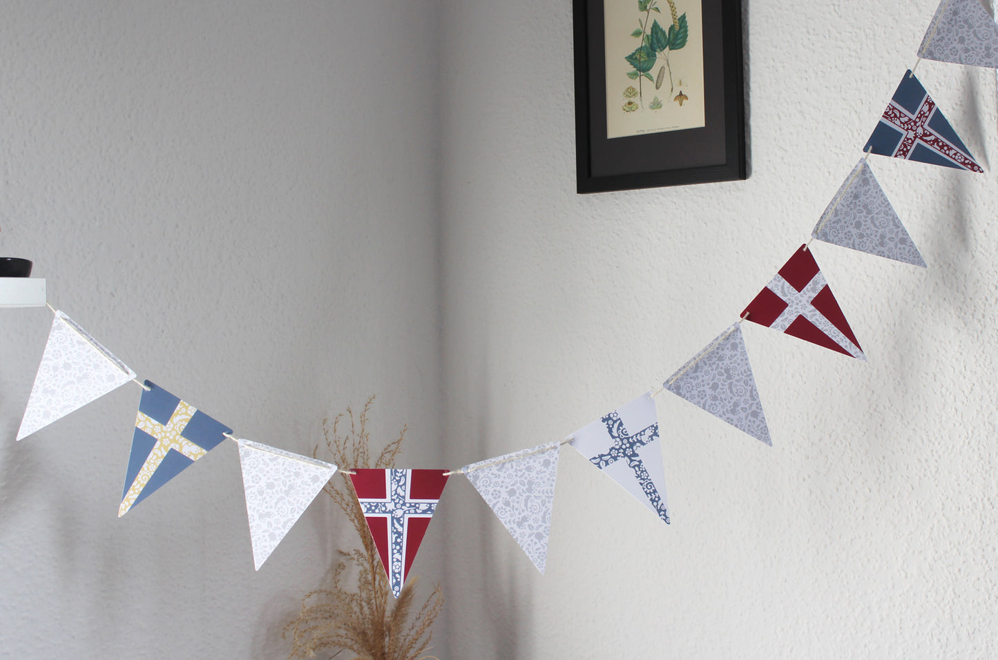 Skandilande (Girlande/Wimpelkette mit Flaggen aus nordischen Ländern)